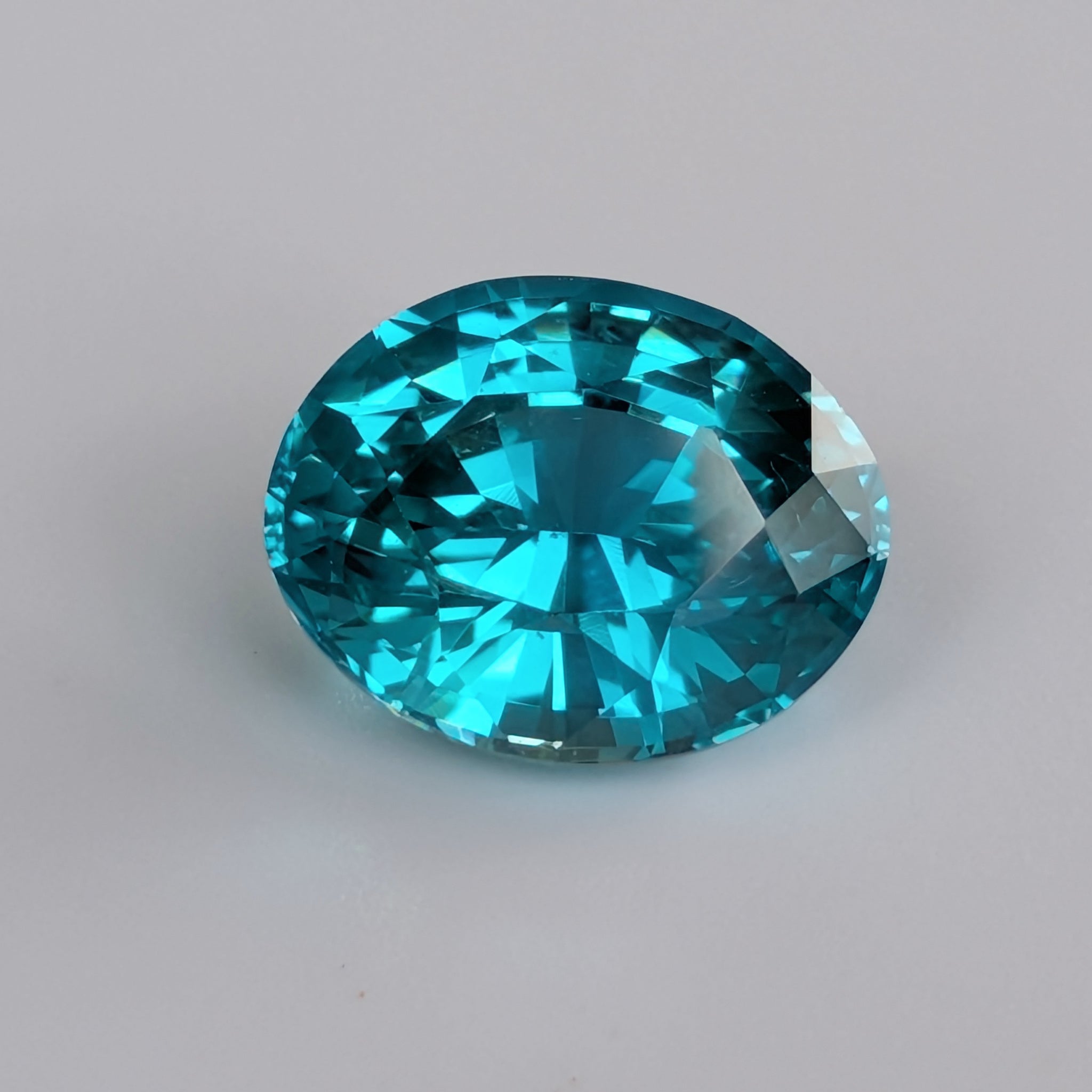 Synthetic Sapphire - 5.35 ct (8.8 mm x 11.2 mm)