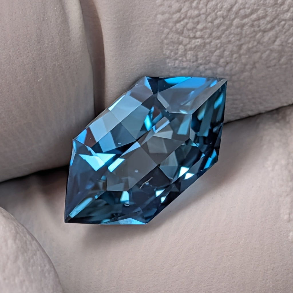 Dark Paraiba Synthetic Sapphire - 3.13ct (7mm x 13mm)