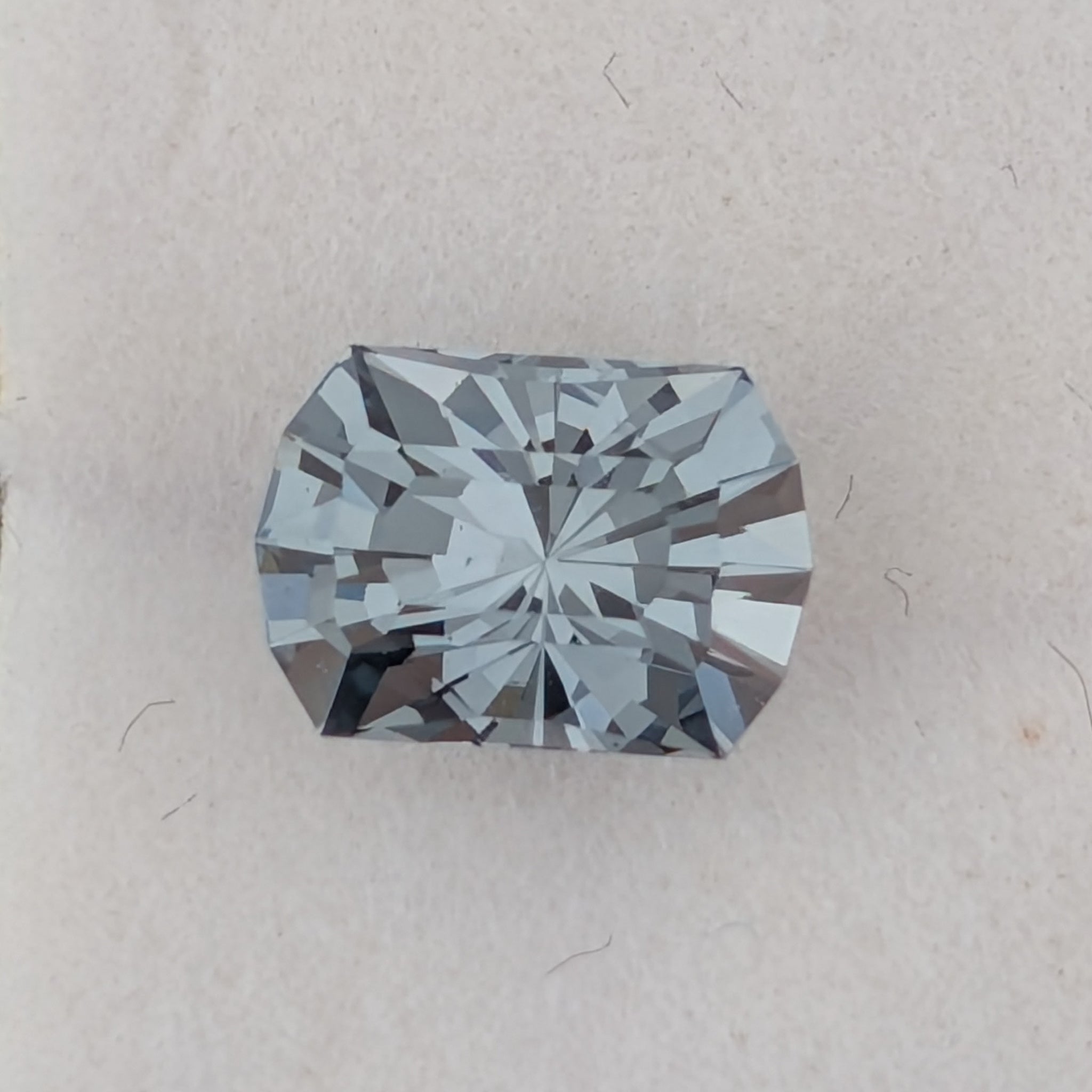 Grey Spinel - 1.54 ct (8mm x 5.5mm)