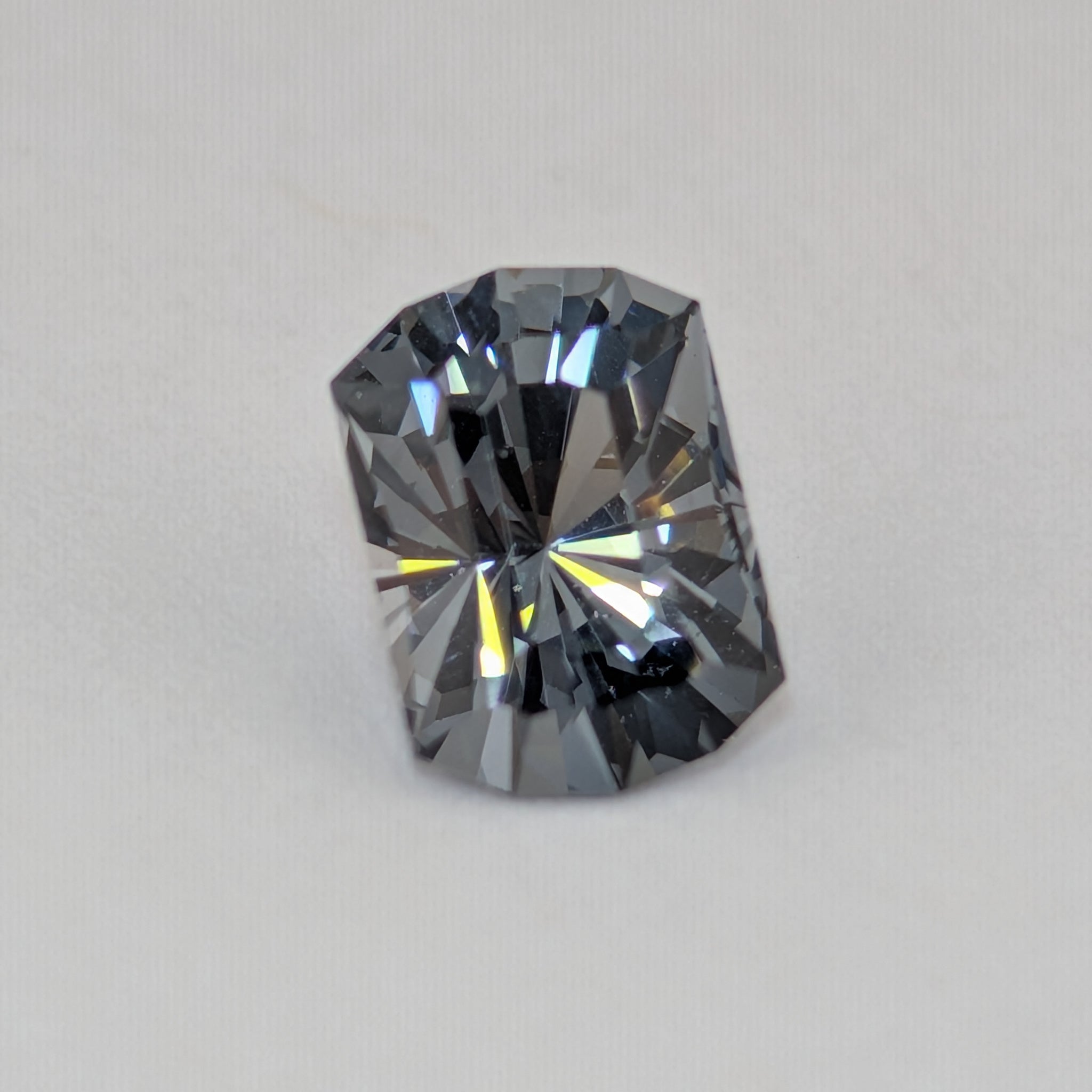 Grey Spinel - 1.54 ct (8mm x 5.5mm)