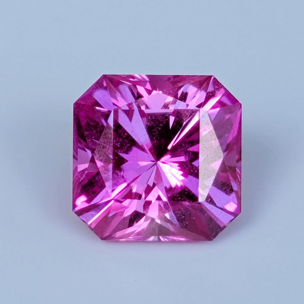 Synthetic Sapphire - 4.07 ct (8.6 mm)