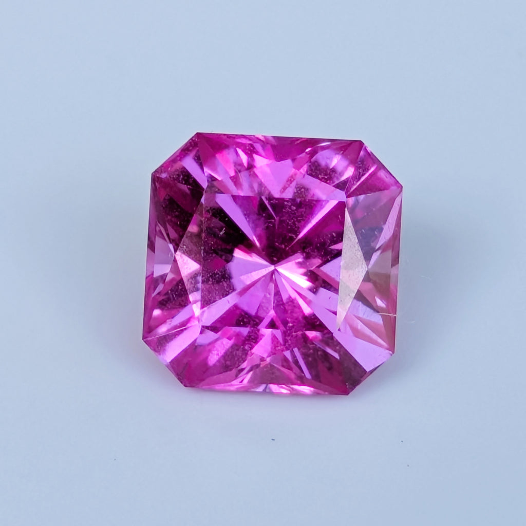 Synthetic Sapphire - 4.07 ct (8.6 mm)