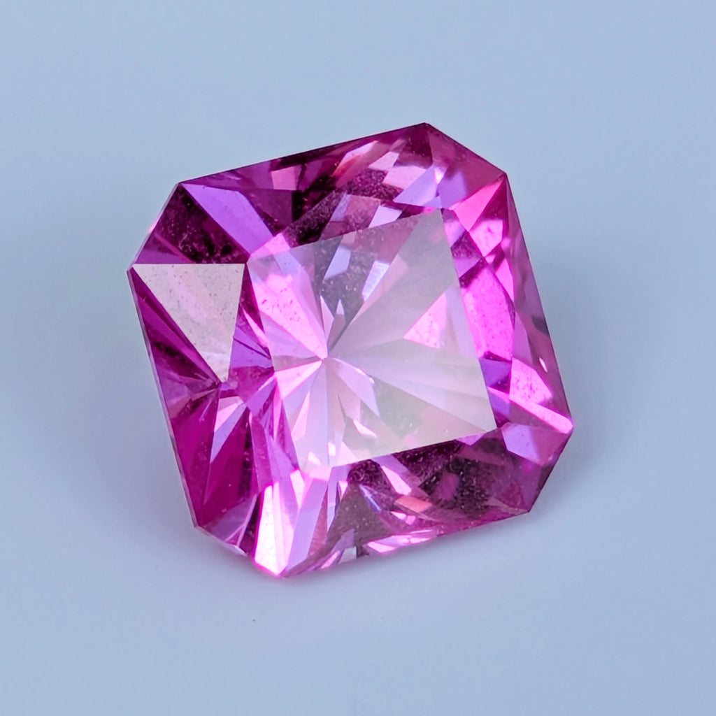 Synthetic Sapphire - 4.07 ct (8.6 mm)