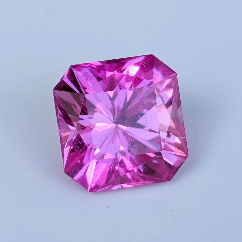 Synthetic Sapphire - 4.07 ct (8.6 mm)